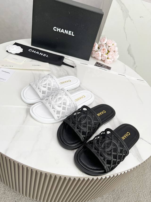 This white Chanel slipper, new for spring and summer 2025, exudes luxury. The up
