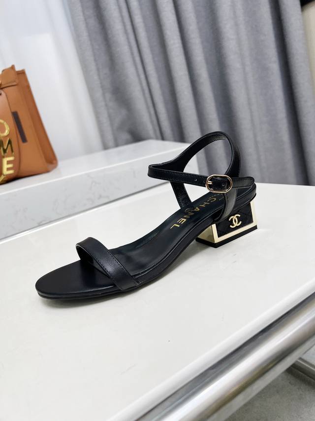 New arrival, factory price p yuan 25 Chanel one-strap sandals, gold-plated heel