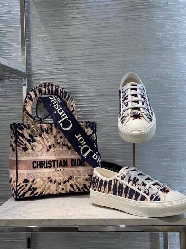 Yuan Dior Dior Spring and Summer new embroidered garden shoes, original reprodu