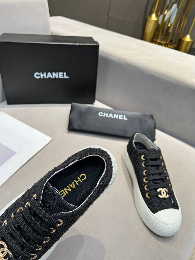 Chanel's new, hottest early spring closed-toe shoes, . Chanel's new lace-up cas