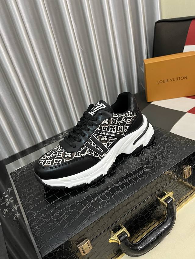 Factory Price: LV Louis Vuitton. The latest trendy casual shoes, a best-seller