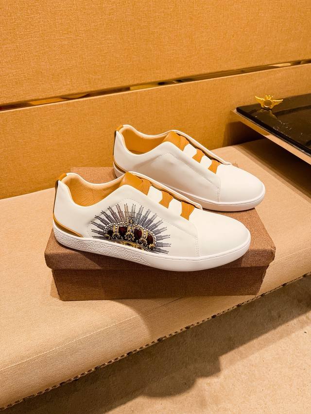 Factory p-batch Gucci men's shoes, a 1:1 replica of the high-end brand's offici