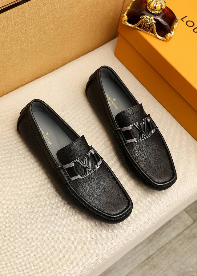 Product Trademark: Louis Vuitton Loafers Standard Sizes: 38-44, 45, 46, 47 Cust