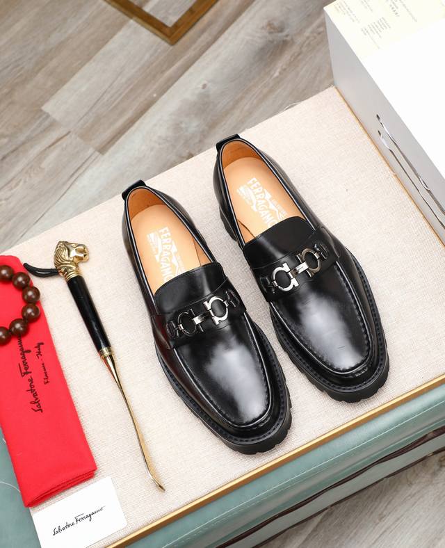 Factory Price: p Water-dyed cowhide lining. Salvatore Ferragamo is a top intern