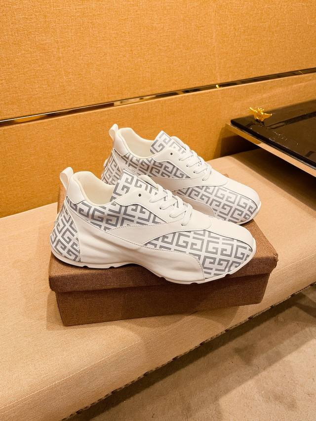 Factory p-batch Gucci men's shoes, a 1:1 replica of the high-end brand's offici