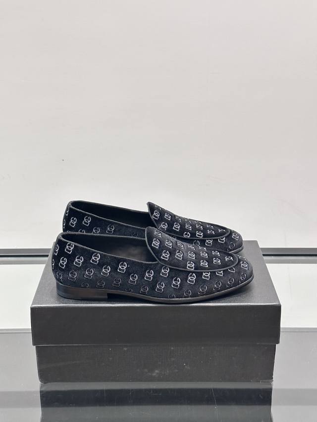 d&G high-end men's dress shoes and casual leather shoes, a must-have for stylish