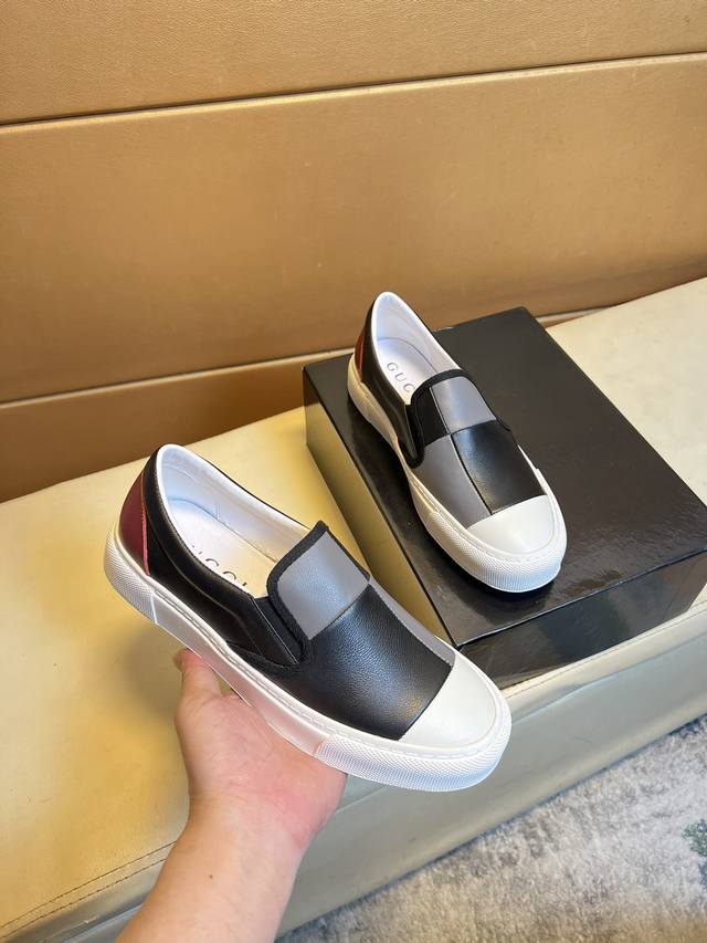 p Original Gucci quality. ~ Unique modern sneakers. A must-have for trendy casua
