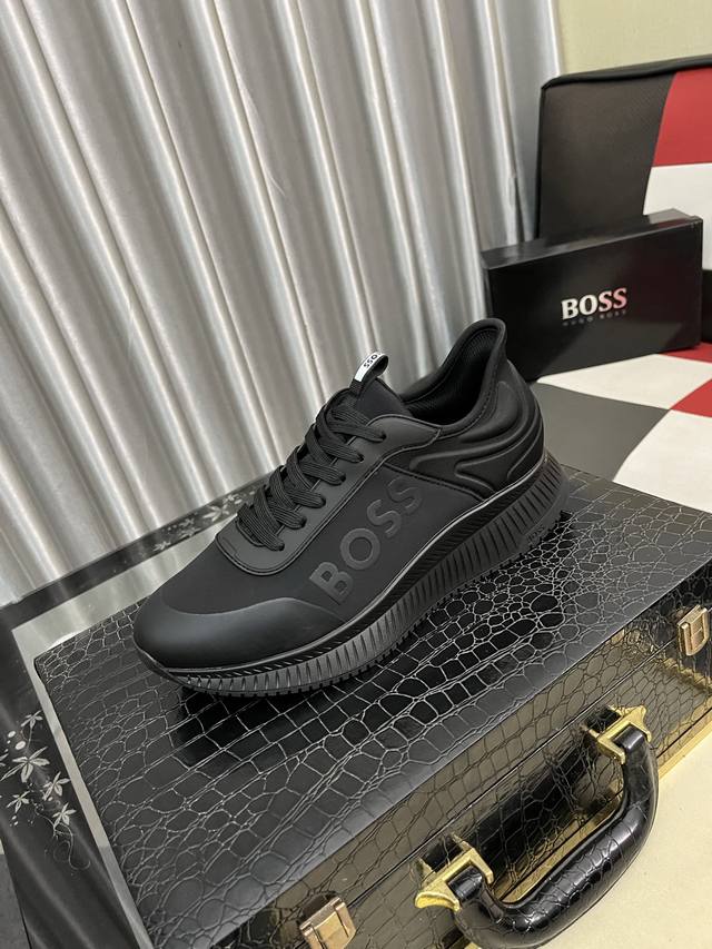 Factory Price: Boos men's casual shoes. Made of imported calfskin, the upper is