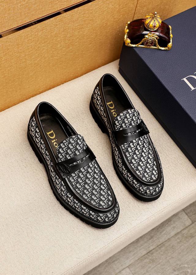 Product trademark: Dior casual leather shoes Regular size: 39-44 38.45 Custom m