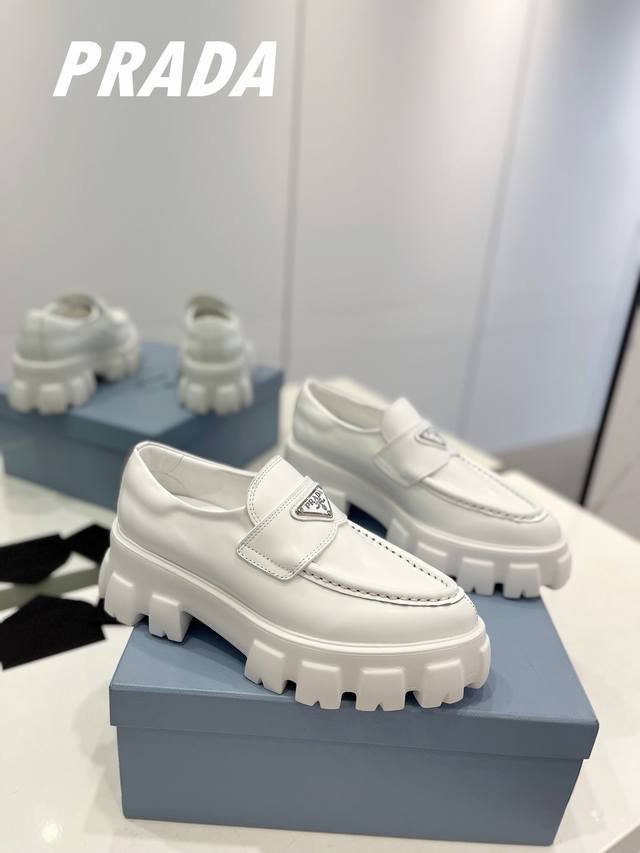 Factory price, top-tier Prada hit! So stunning, countless influencers are weari
