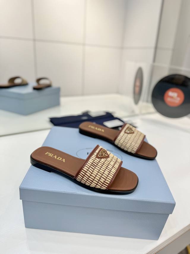 Factory Price Prada Woven Slippers New Spring/Summer Modern lines and original