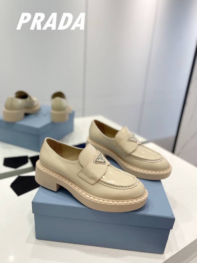 Factory price, premium Prada British retro design, classic and timeless! Origin