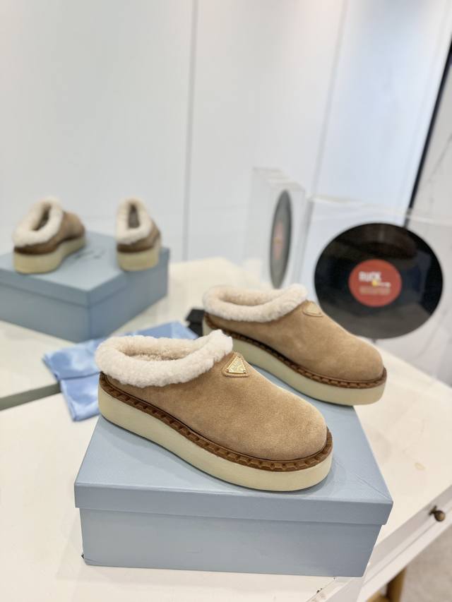 Factory price Prada snow bootsLet the whole warmth accompany you through the wi