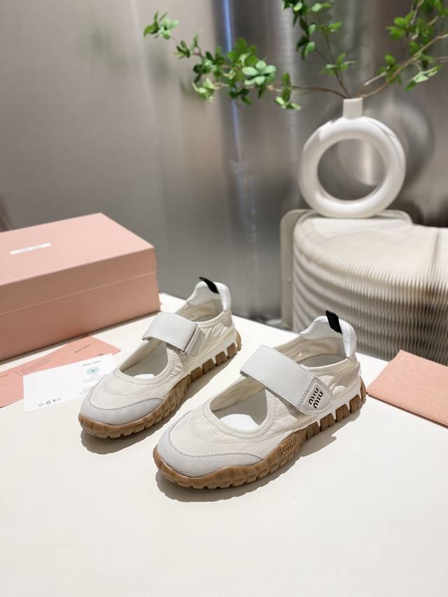 Factory Miu Miu 2025 Forrest Gump casual shoes and sneakers, the latest spring/