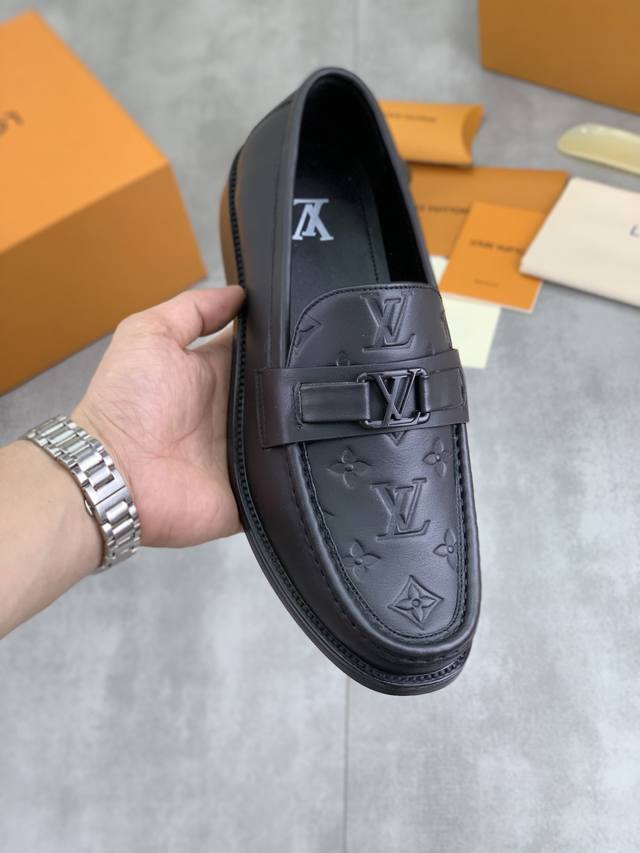Factory price, real price, Louis Vuitton business leather shoes with water-dyed