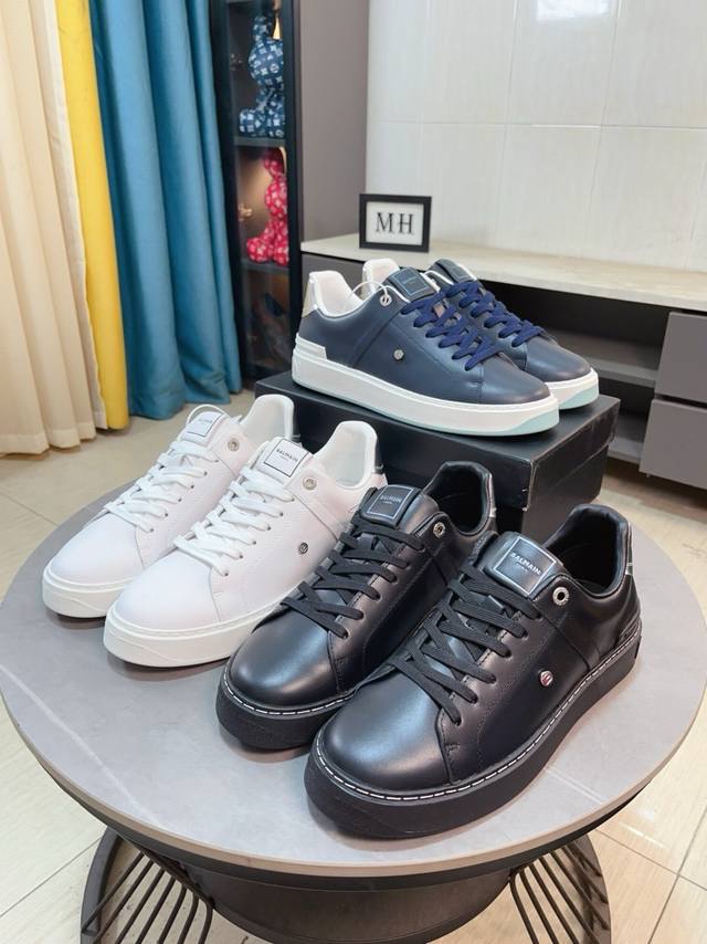 Factory Price: Balmain's new men's sports casual shoes. Stylish and fashionable