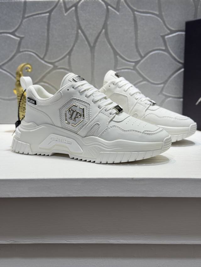 Philip Plein - German trendy brand Philipp Plein, manufactured by a reputable OE