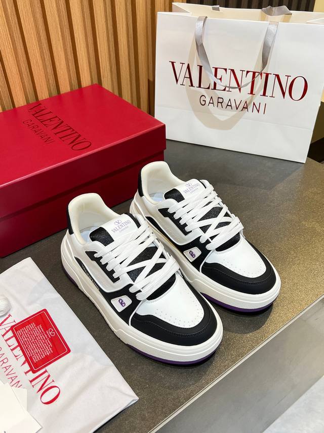 Available Price: Vltn Valentino 2025 new couple's sneakers are on sale! Purchase
