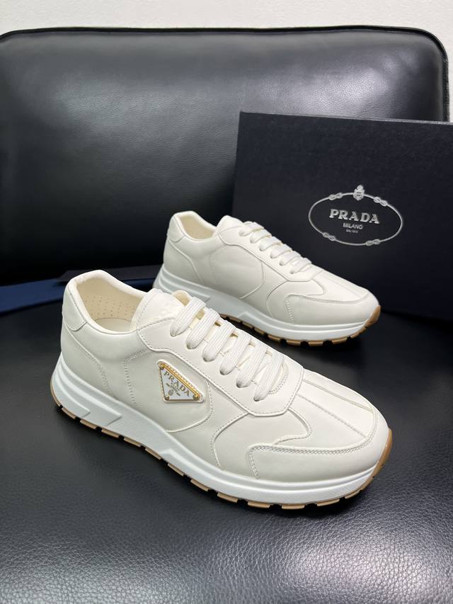 prada top-grade crafts, synchronized with Prada counters, original configuration