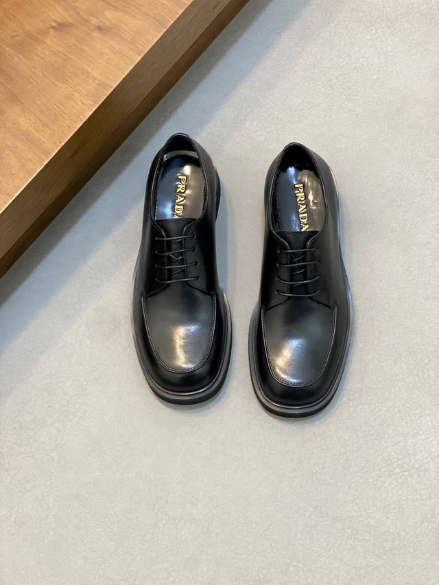 Carved prad* Derby men's shoes have arrived. Counter quality, hand-rubbed color