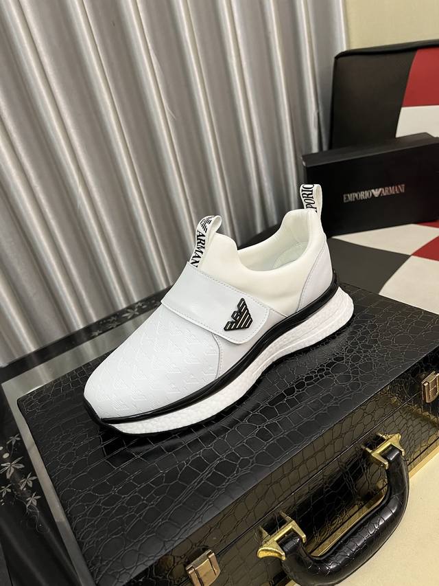 Factory-priced men's sports shoes, original Armani, the latest style casual sho