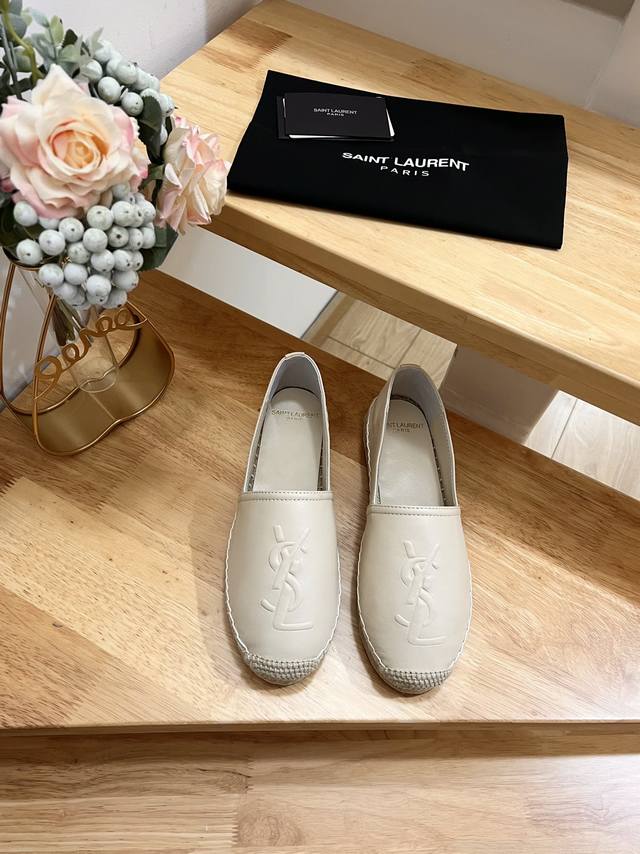 Factory Price: Women's Original Sports Shoes. Saint Laurent's new early spring