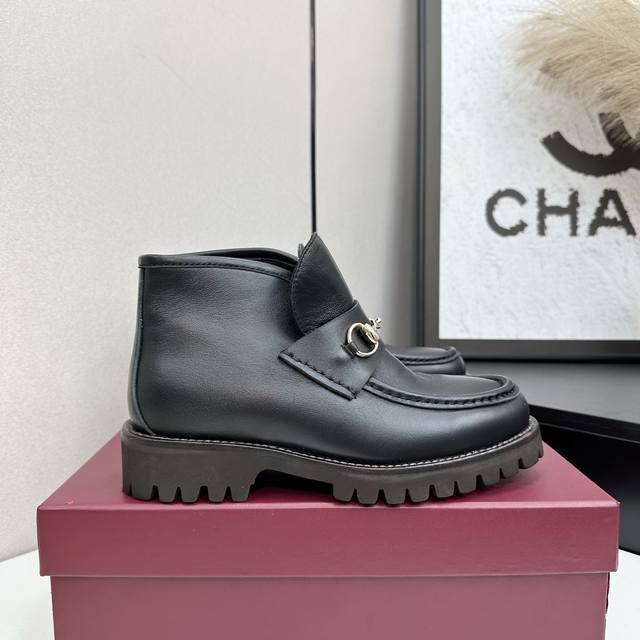 Factory Price Women's Shoes and Sportswear Original Gucci 2025 Fall/Winter New