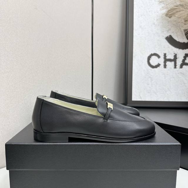 Factory-priced women's shoes, original Chanel 25K new loafers. . This season's
