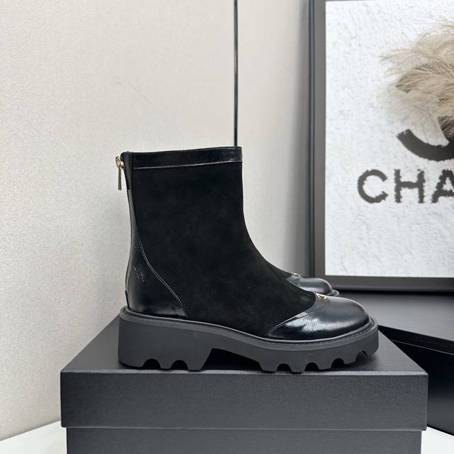 Factory-priced women's shoes, original 2025 Chanel ankle boots, a must-have for