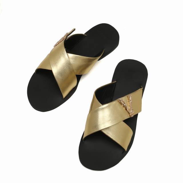 Factory Price Women's Sports Shoes Sizes 35-43 Versace Cross V Buckle Flat Sand