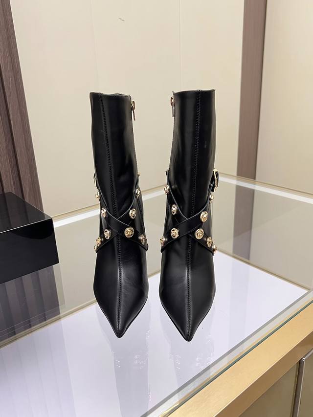 Factory price women's sports shoes original single 35-42 size Versace fashionab Factory price women's sports shoes original single 35-42 size Versace fashionab