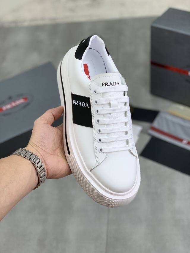 Factory price men's sports shoes, original high-quality cowhide lining. The lat