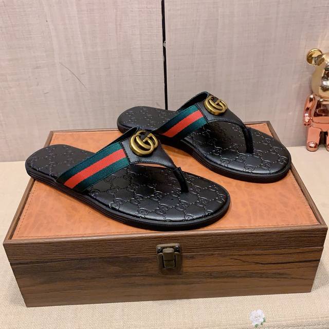 Factory price men's sports slippers: New: Gucci Gucci* series slippers, top pur