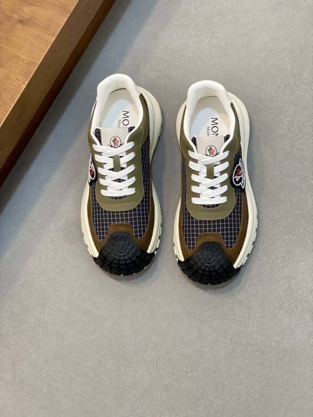 Factory-priced men's sports shoes, original Moncler men's sneakers. Made from i Factory-priced men's sports shoes, original Moncler men's sneakers. Made from i