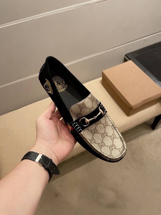 Factory-priced men's sports shoes, original Gucci Versace collaboration, offici