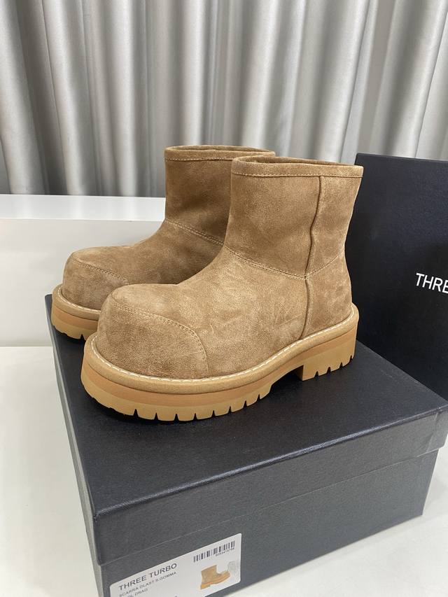 Factory price women's clothing, women's shoes, original sports shoes Three Turb