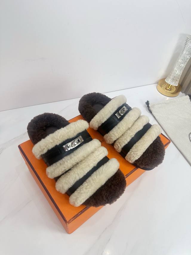 Factory price p Women's clothing and women's sports shoes original Herms Top ver