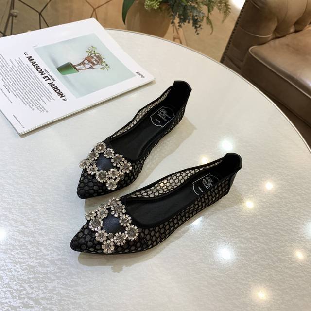 Factory price p Women's clothing and women's sports shoes original heavy new pr