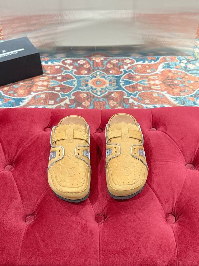 Factory price women's clothing and shoes, original single-piece athletic shoes.