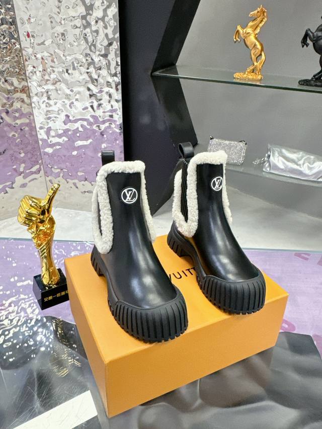 Factory Price: Top-of-the-line Lv Archlight Series Wool Ankle BootsThese dad bo