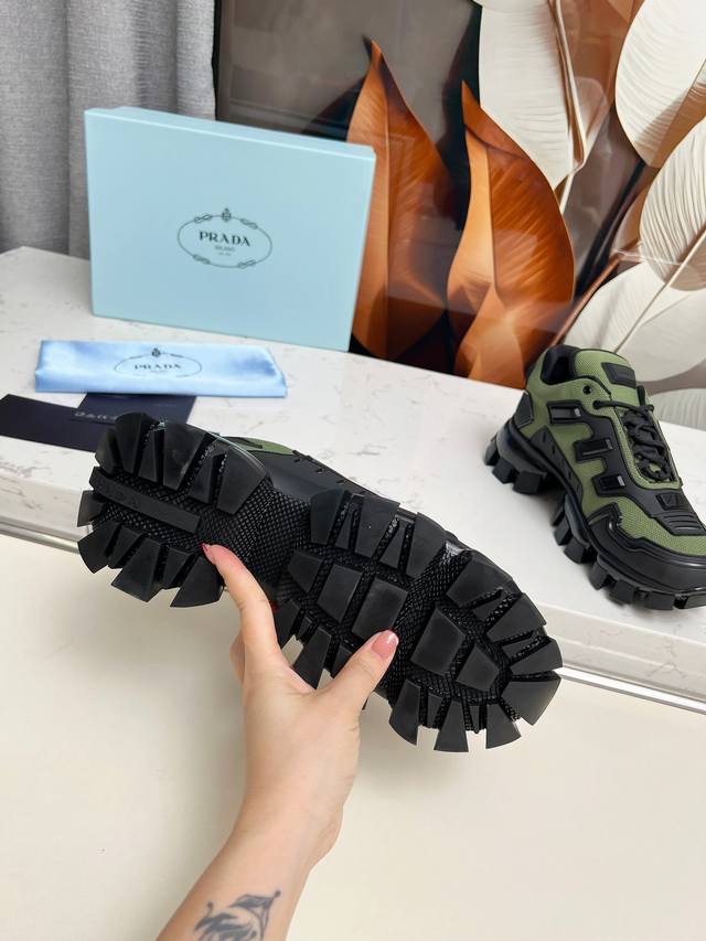 Couple's style, top-tier new arrival from the 2025 catwalk collection