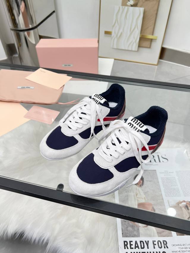 miumiu Miu Miu casual white shoes are so beautiful! Made of soft leather, they'r