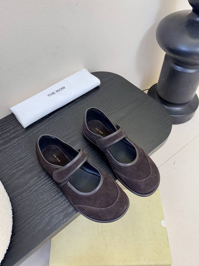 The Row's new Spring/Summer 25 flat-soled dancing shoes. It's rare to see such m