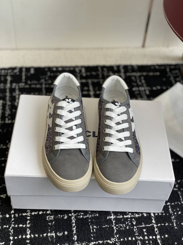 Shopping-level Article No. 25Ss new skate shoes and casual shoes. A must-have c