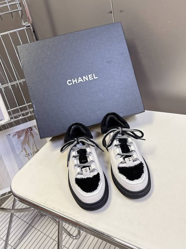 Chanel's latest 25C casual sneakers are custom-made with original molds. They ar