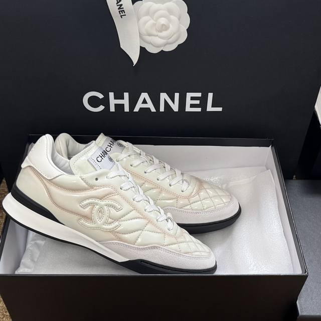 Size: 35 40. 41 Custom-made, no returns or exchanges Top-quality 2025 baseball s