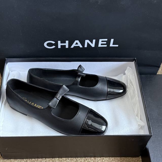 Size: 35-39 40 Made to order, no returns or exchangesNew early autumn Chanel 25B
