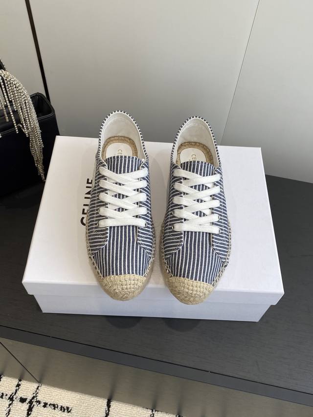 Celine 25Ss latest Arc de Triomphe fisherman shoes are hard to find in the store