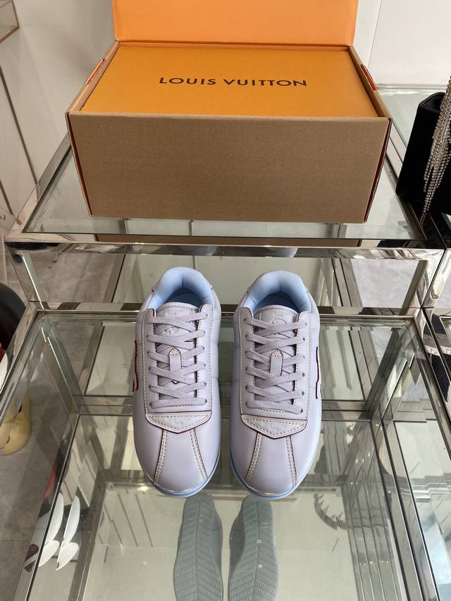 Women's and Men's 520Louis Vuitton Pharrell Louis Vuitton runway style thick-sol