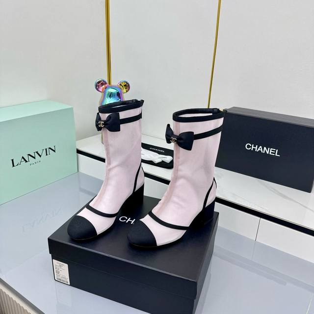 2025 Chanel ankle boots, a must-have for this autumn and winter season!! Chanel
